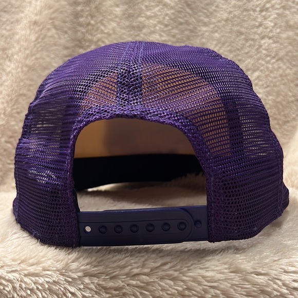 NEW ERA Los Angeles Lakers Trucker Hat - Picture 4 of 5